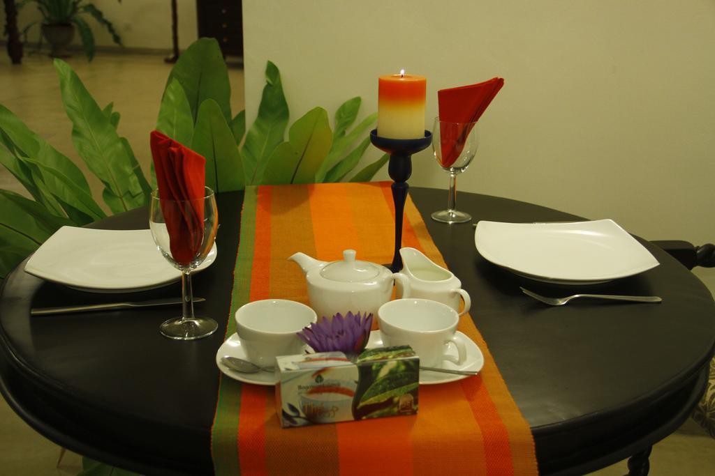 The Canes Boutique Hotel Коломбо Экстерьер фото