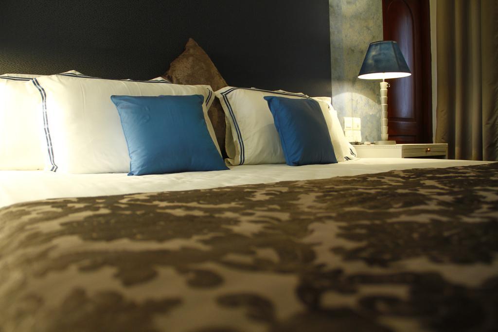 The Canes Boutique Hotel Коломбо Номер фото