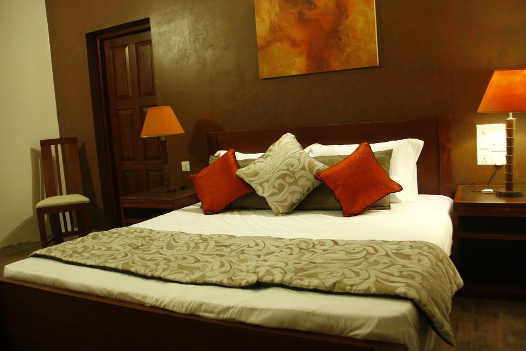 The Canes Boutique Hotel Коломбо Номер фото