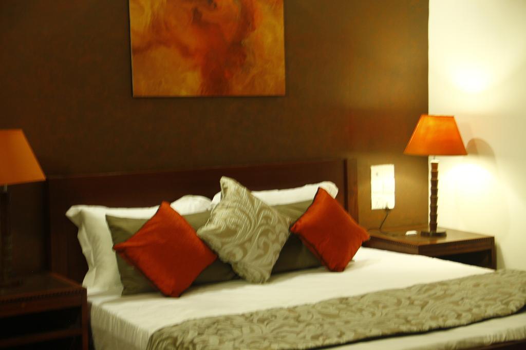 The Canes Boutique Hotel Коломбо Номер фото