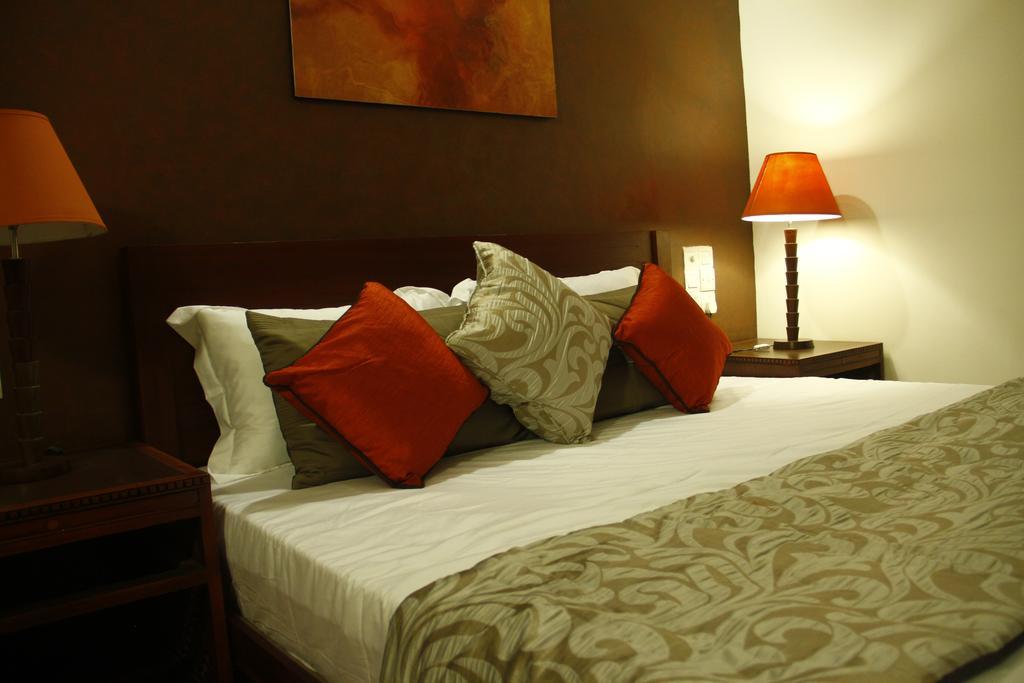 The Canes Boutique Hotel Коломбо Номер фото