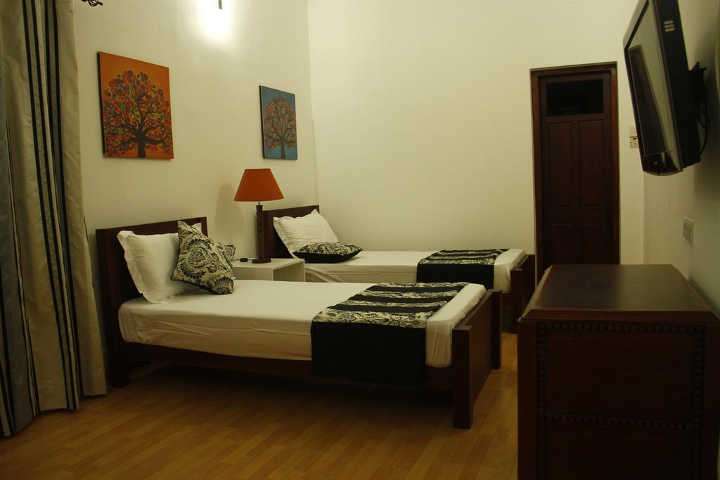 The Canes Boutique Hotel Коломбо Номер фото