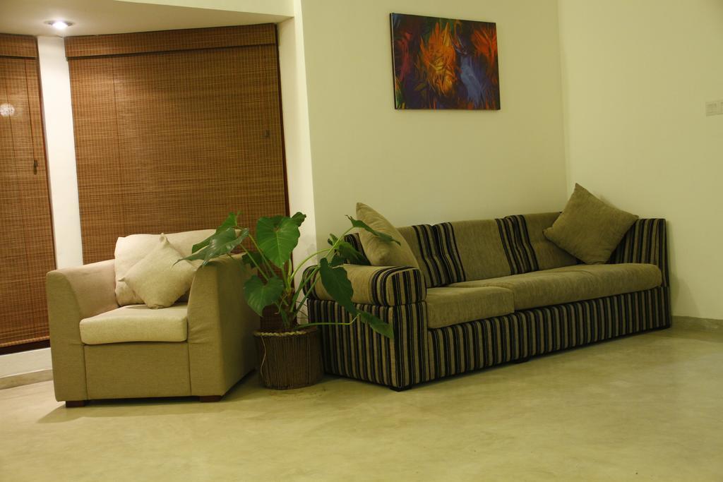 The Canes Boutique Hotel Коломбо Экстерьер фото