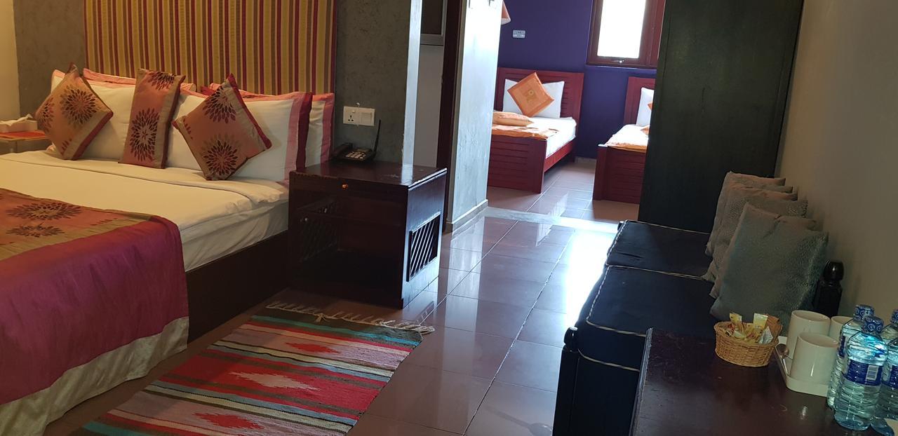 The Canes Boutique Hotel Коломбо Экстерьер фото