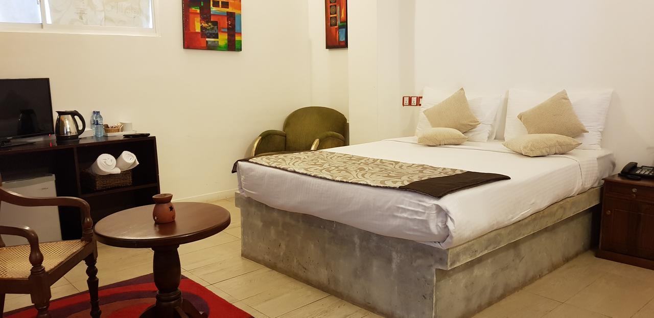The Canes Boutique Hotel Коломбо Экстерьер фото