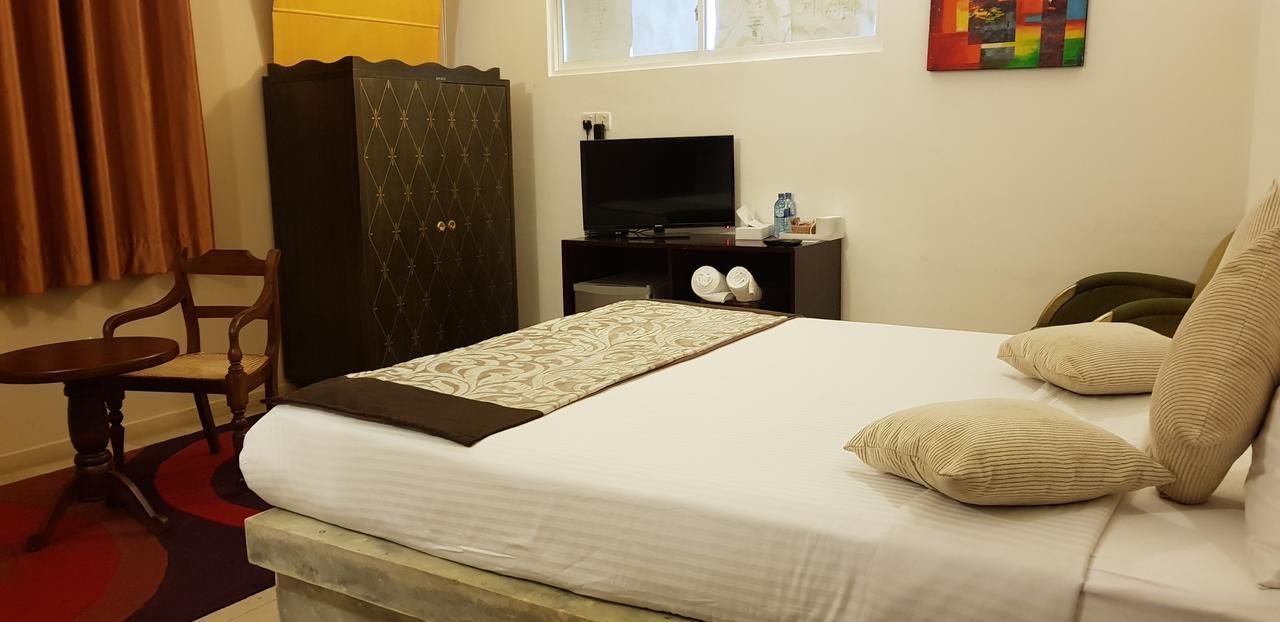 The Canes Boutique Hotel Коломбо Экстерьер фото
